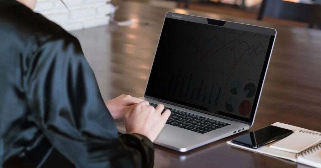 How to Choose the Right Laptop Screen Protector for Your Device